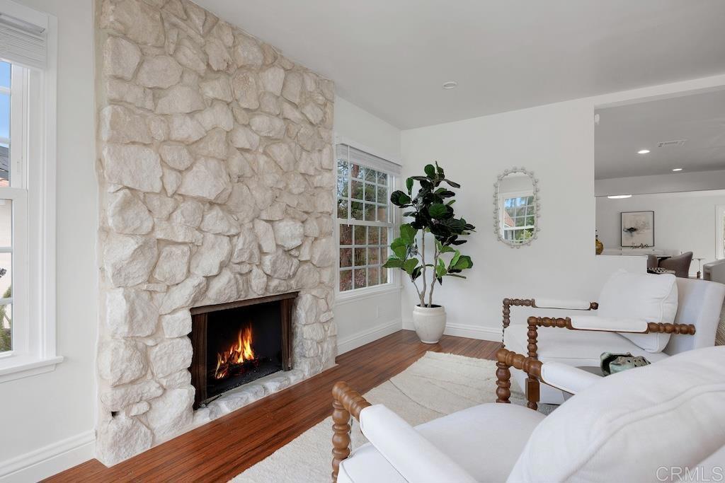 1583 Avenida De Los Lirios