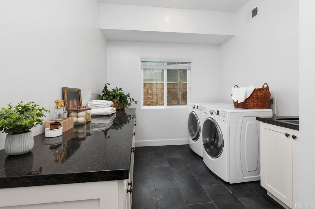 10175 Autumnview Lane