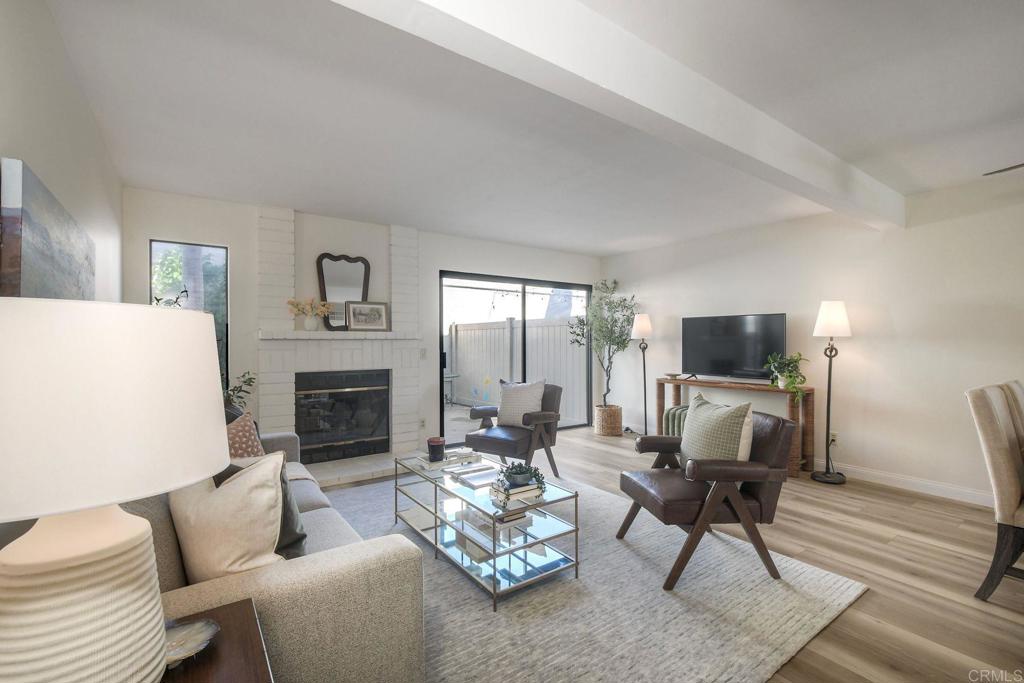 907 Hickory Court