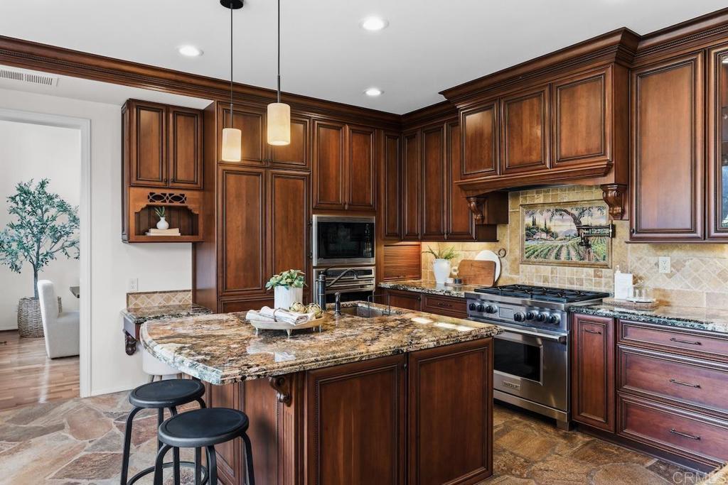 7302 Golden Star Lane