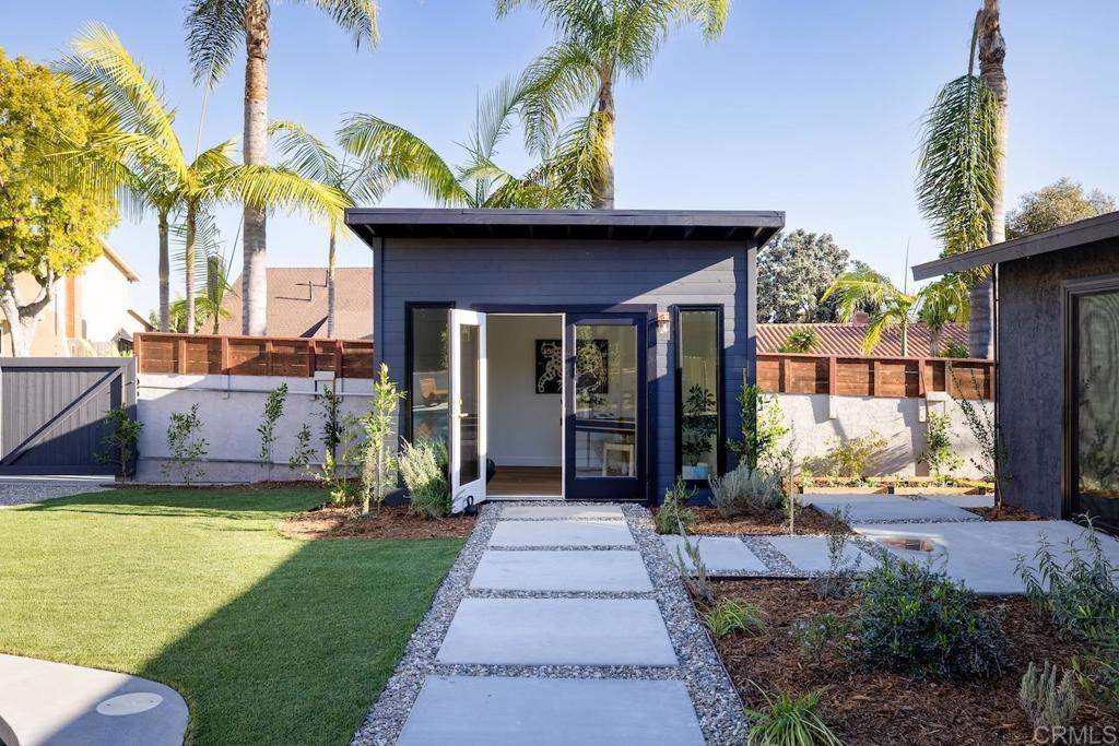 1860 Valencia Avenue