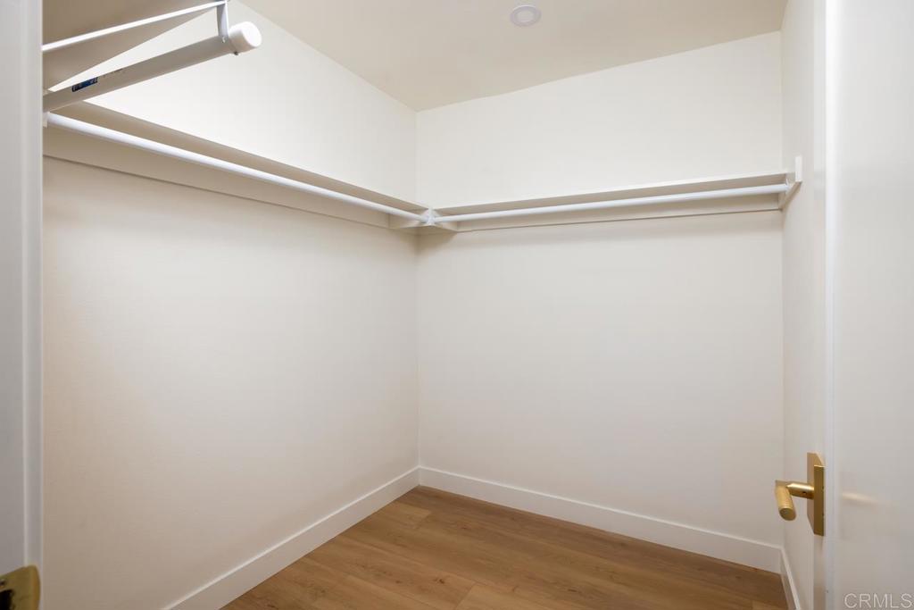 1860 Valencia Avenue