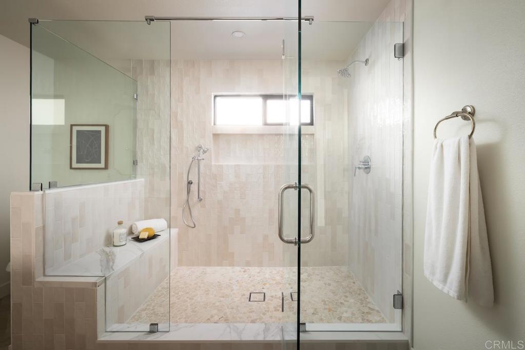 1860 Valencia Avenue