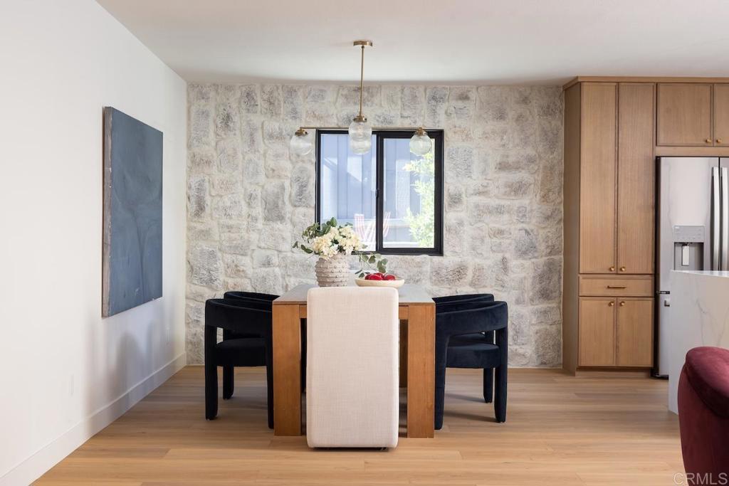 1860 Valencia Avenue