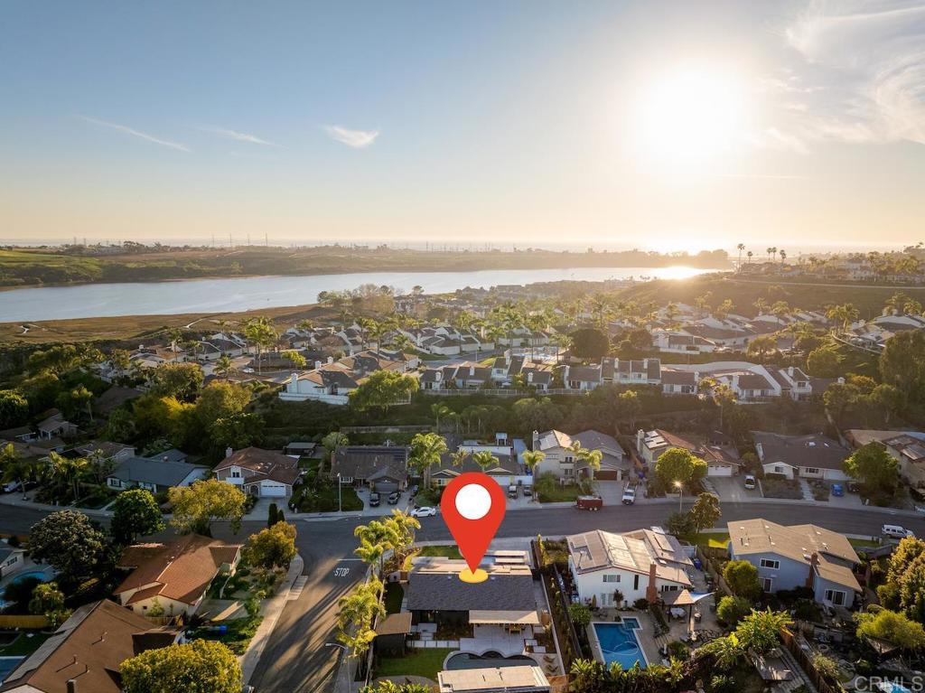 1860 Valencia Avenue