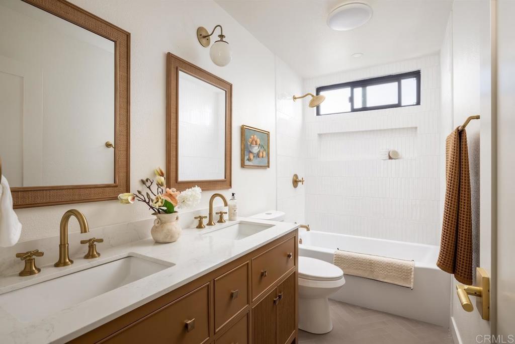 1860 Valencia Avenue