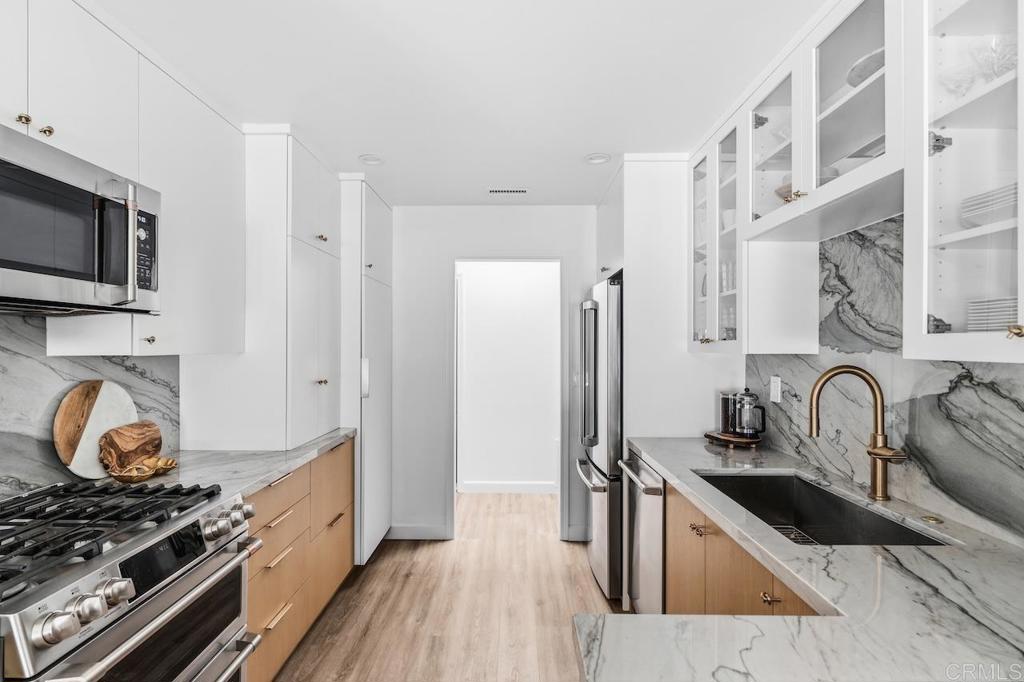 1652 Clearwater Place