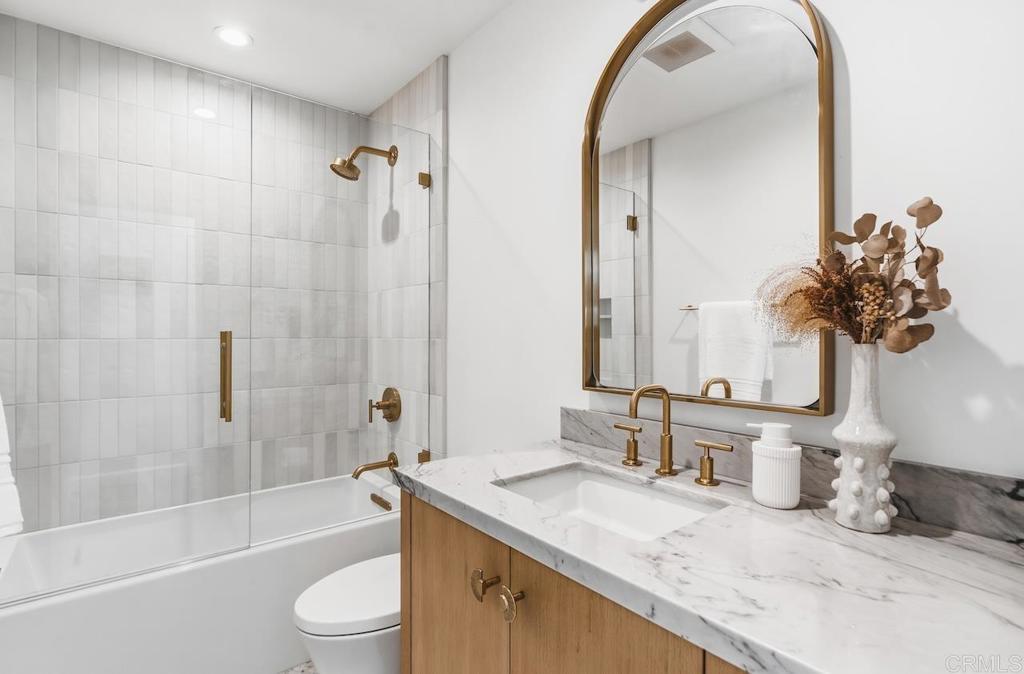 1652 Clearwater Place