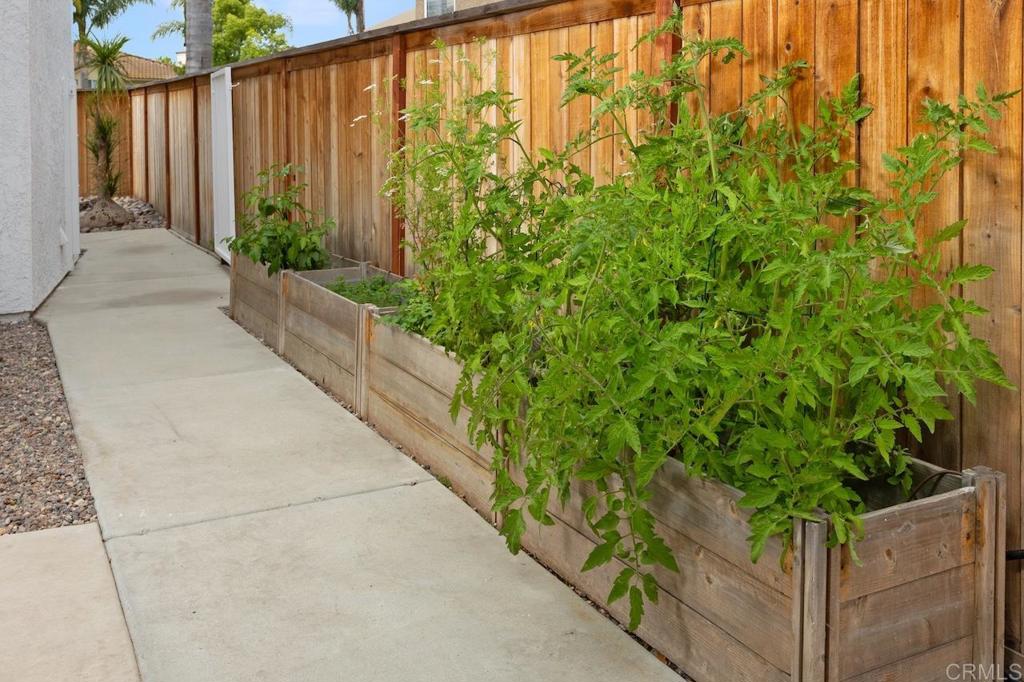 3327 Avocado Vista Lane