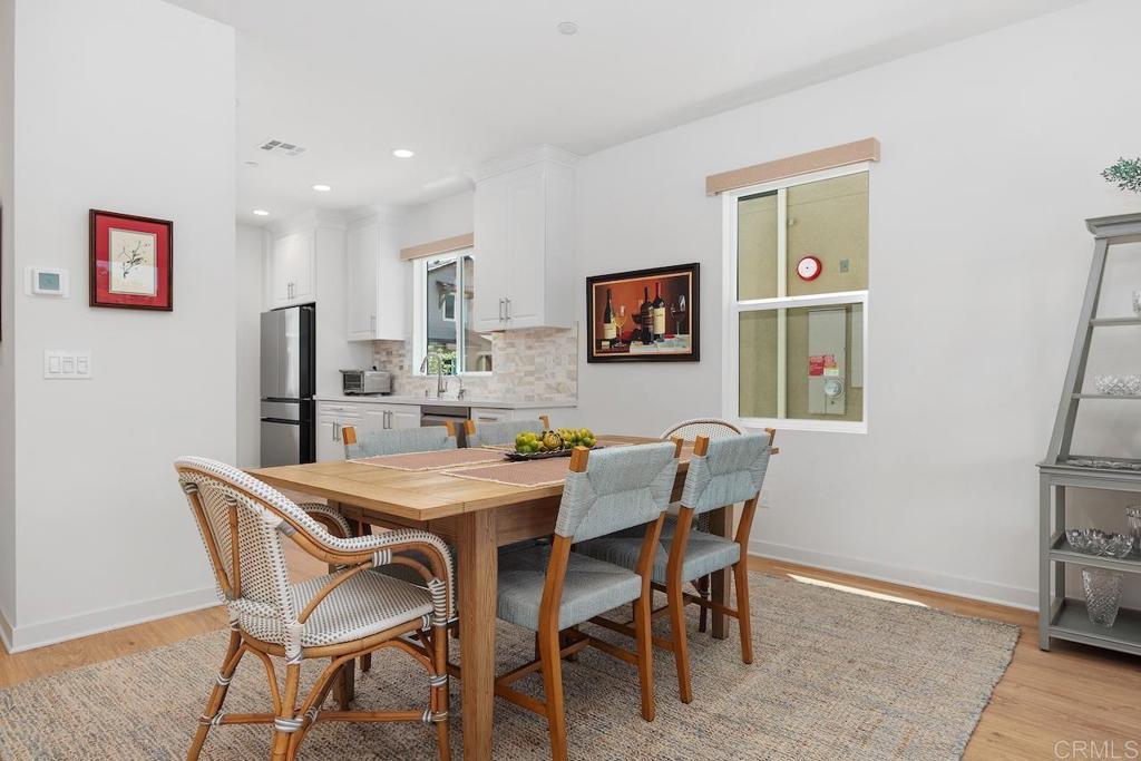 741 Kingbird Loop