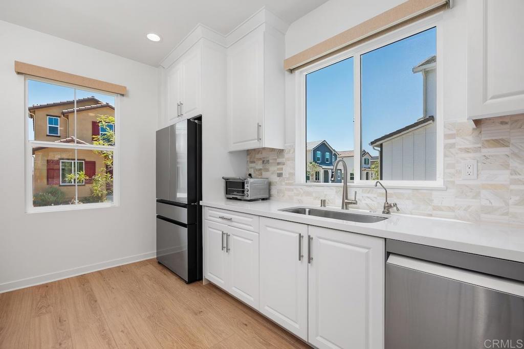741 Kingbird Loop