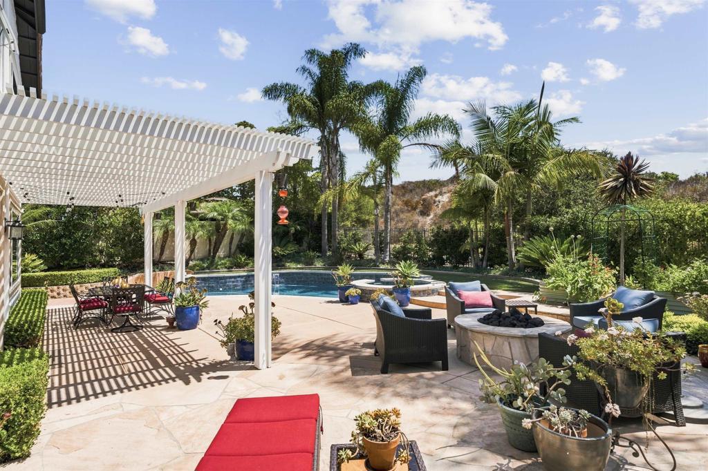 6658 Towhee Lane