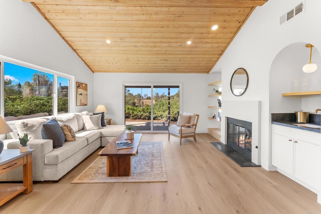 938 Evergreen Lane