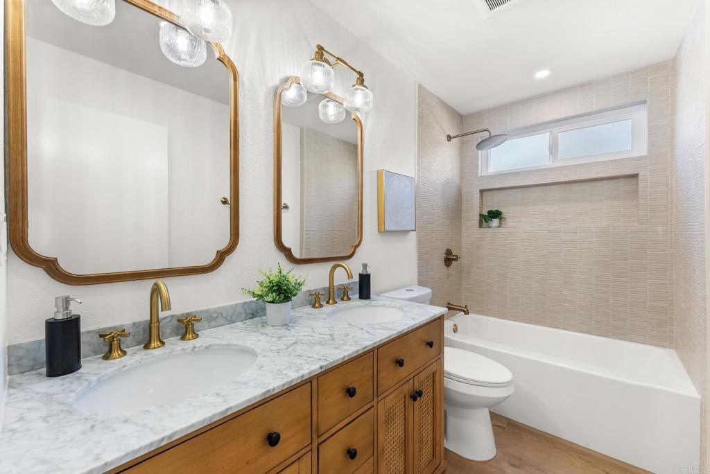 938 Evergreen Lane