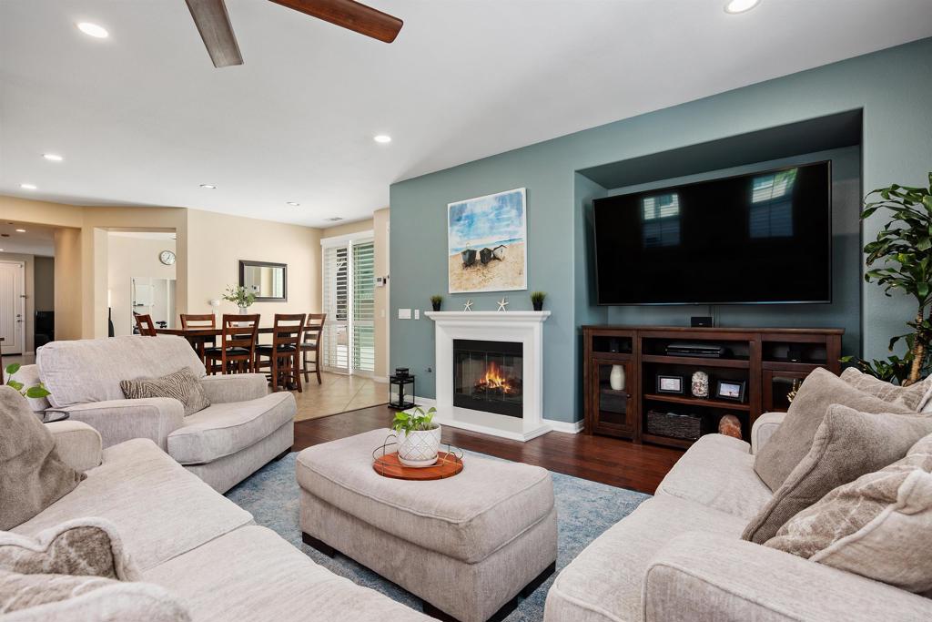 1003 Vista Pointe Boulevard