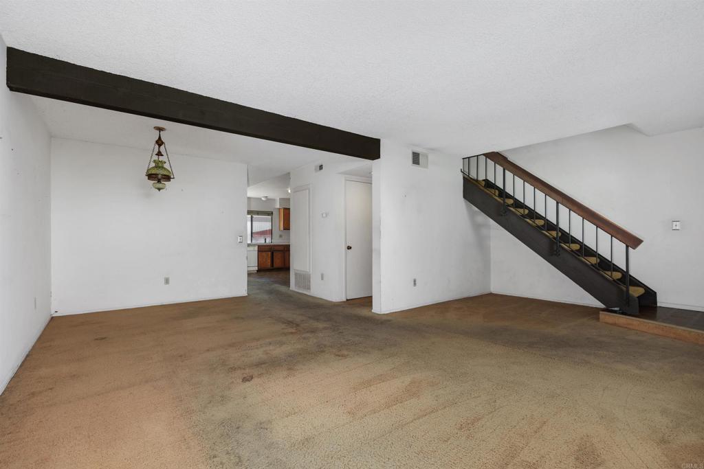 2714 Via Juanita