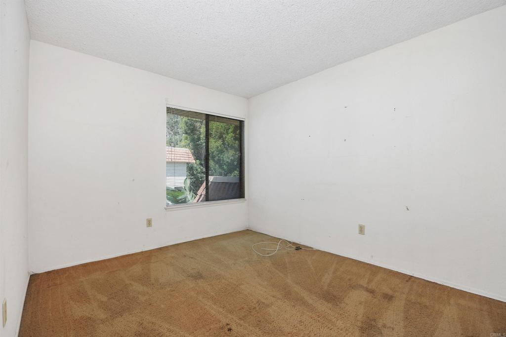 2714 Via Juanita