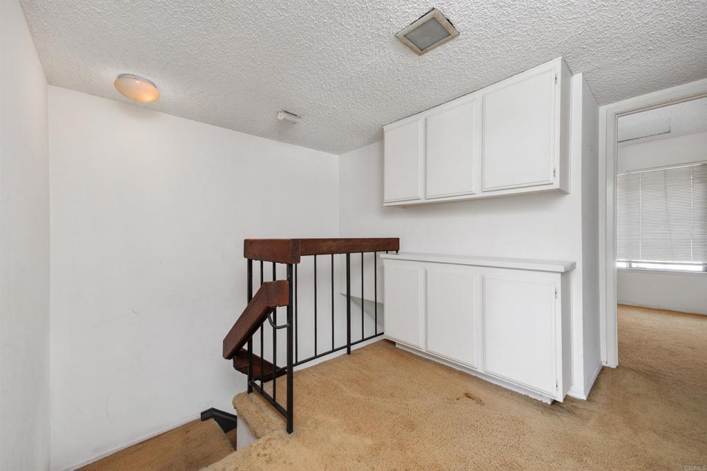 2714 Via Juanita