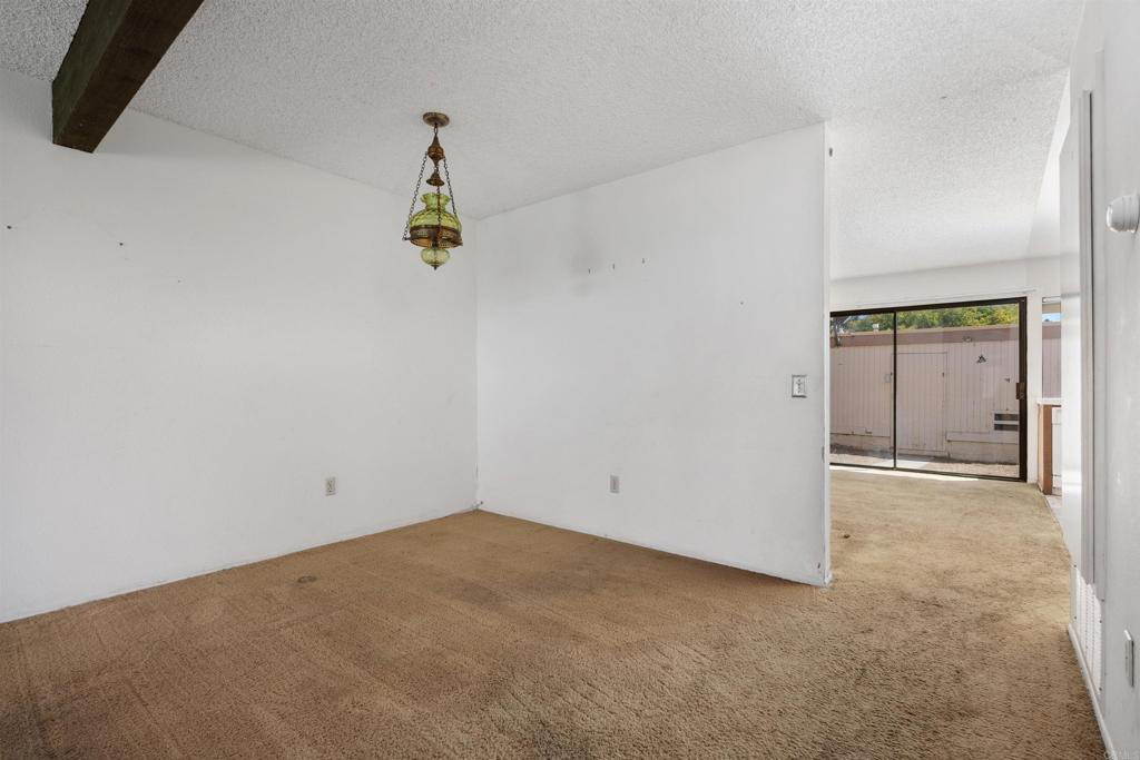 2714 Via Juanita