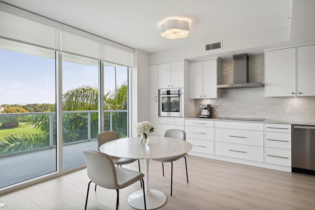 550 SE Mizner Boulevard B404