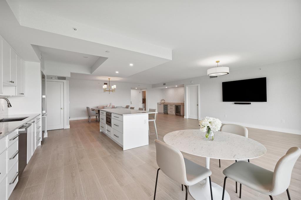 550 SE Mizner Boulevard B404