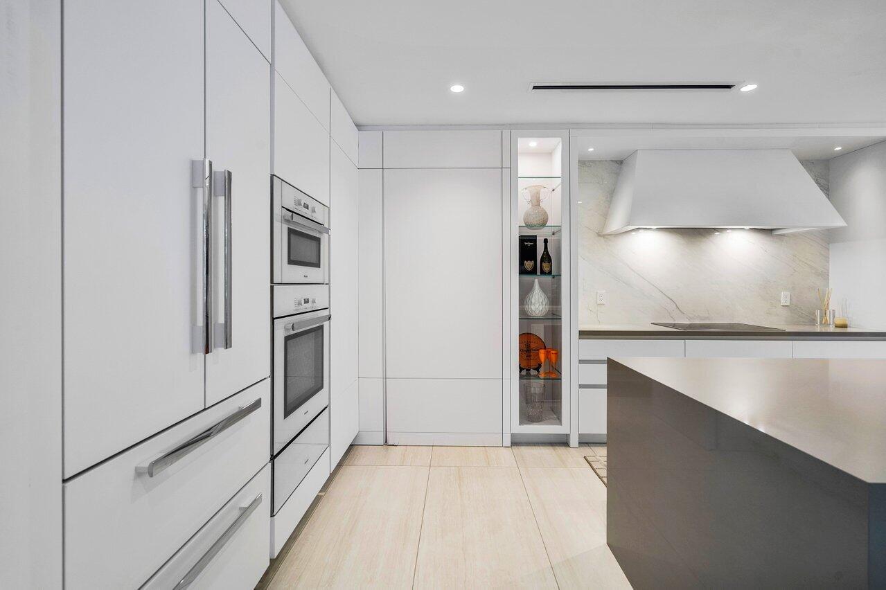 200 SE Mizner Boulevard 308