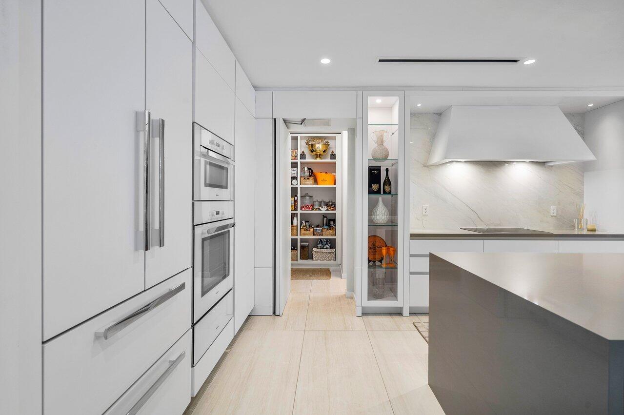 200 SE Mizner Boulevard 308