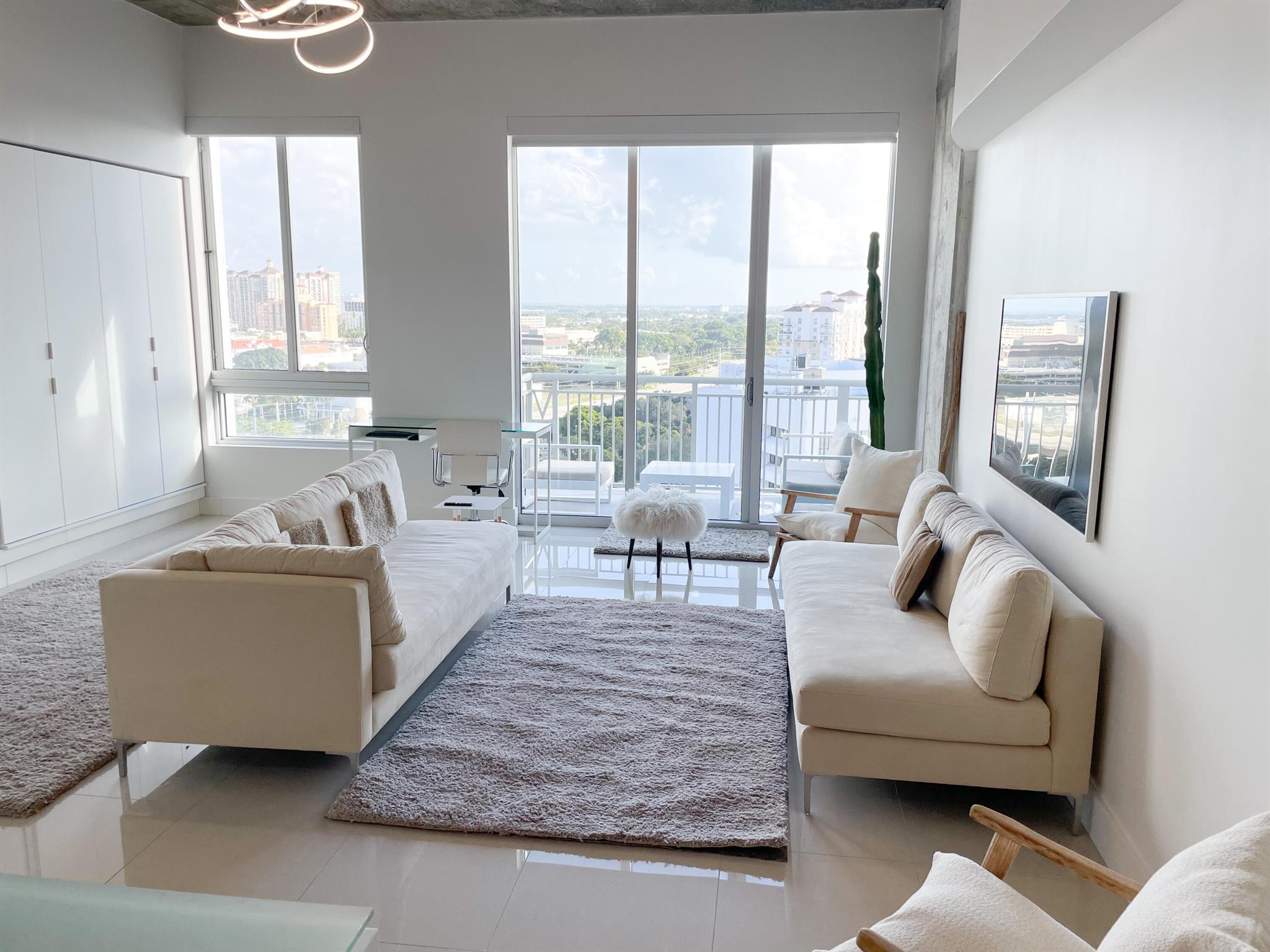 300 S Australian Av 1615