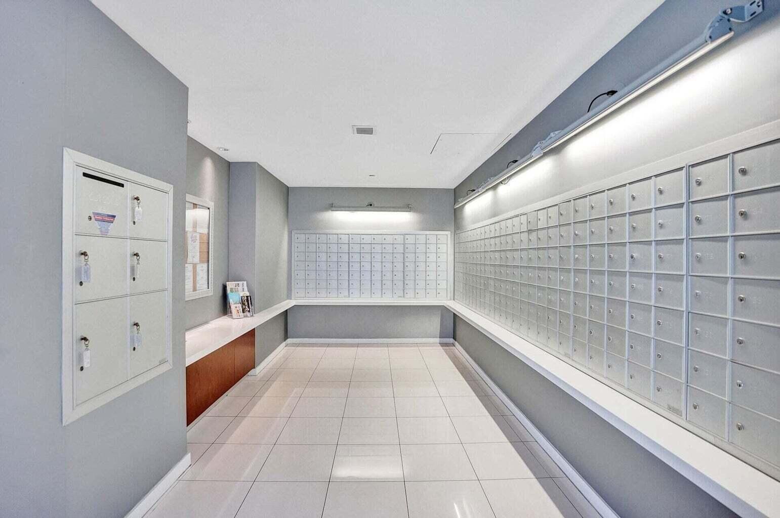 300 S Australian Av 1615