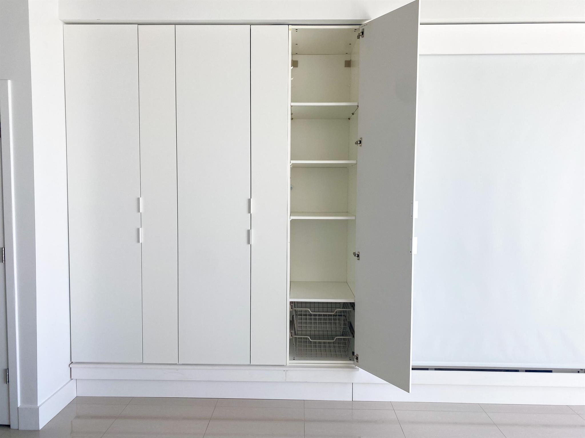 300 S Australian Av 1615