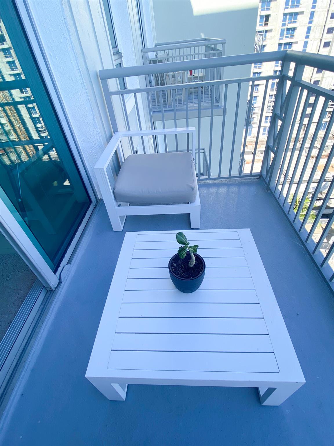 300 S Australian Av 1615