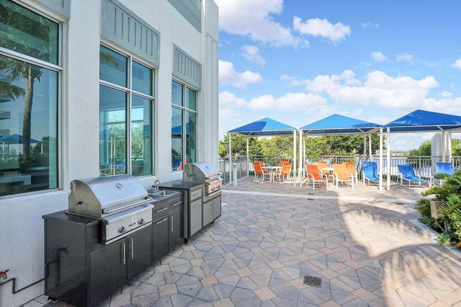 300 S Australian Av 1615