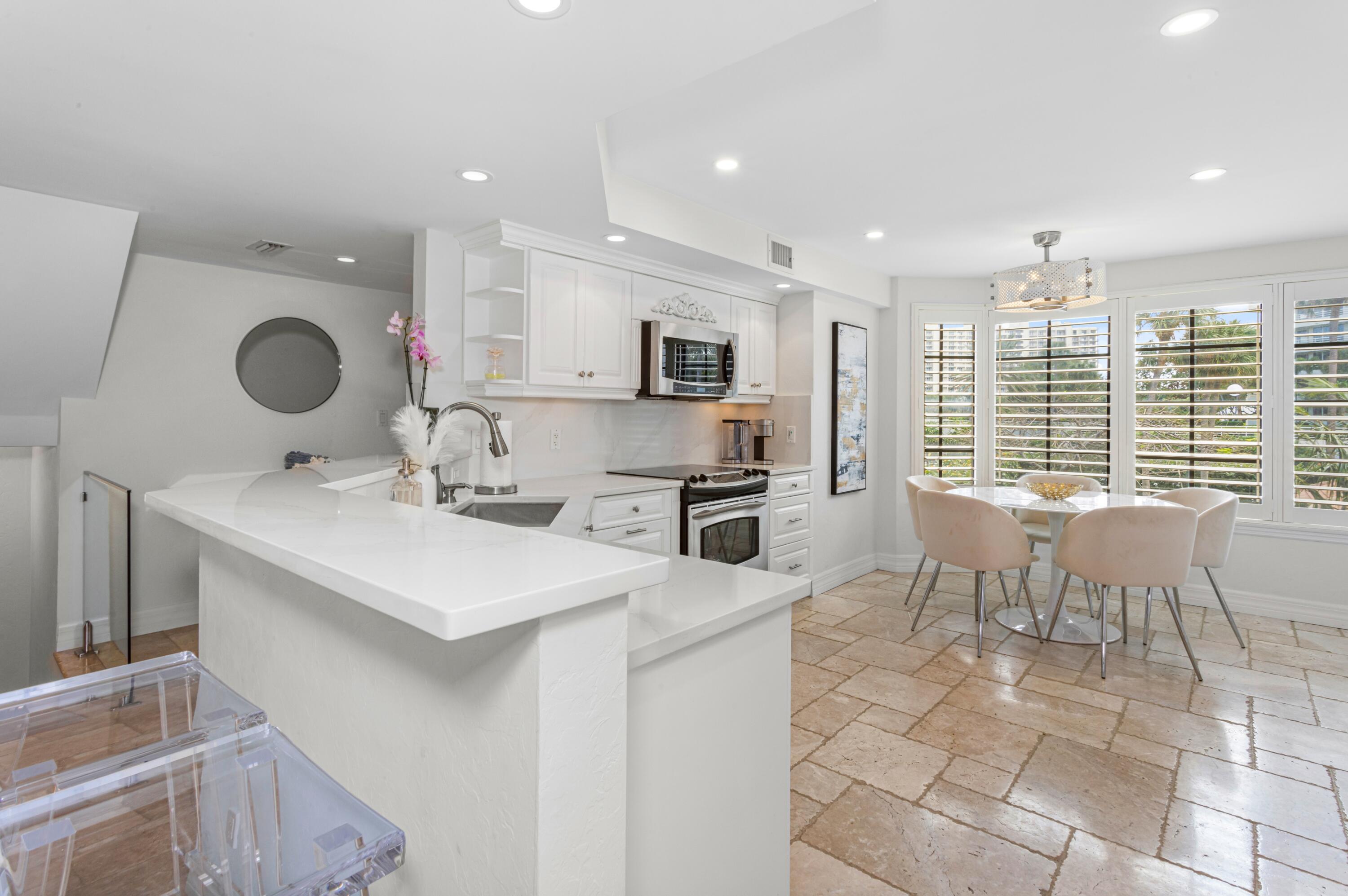 4401 N Ocean Boulevard 16