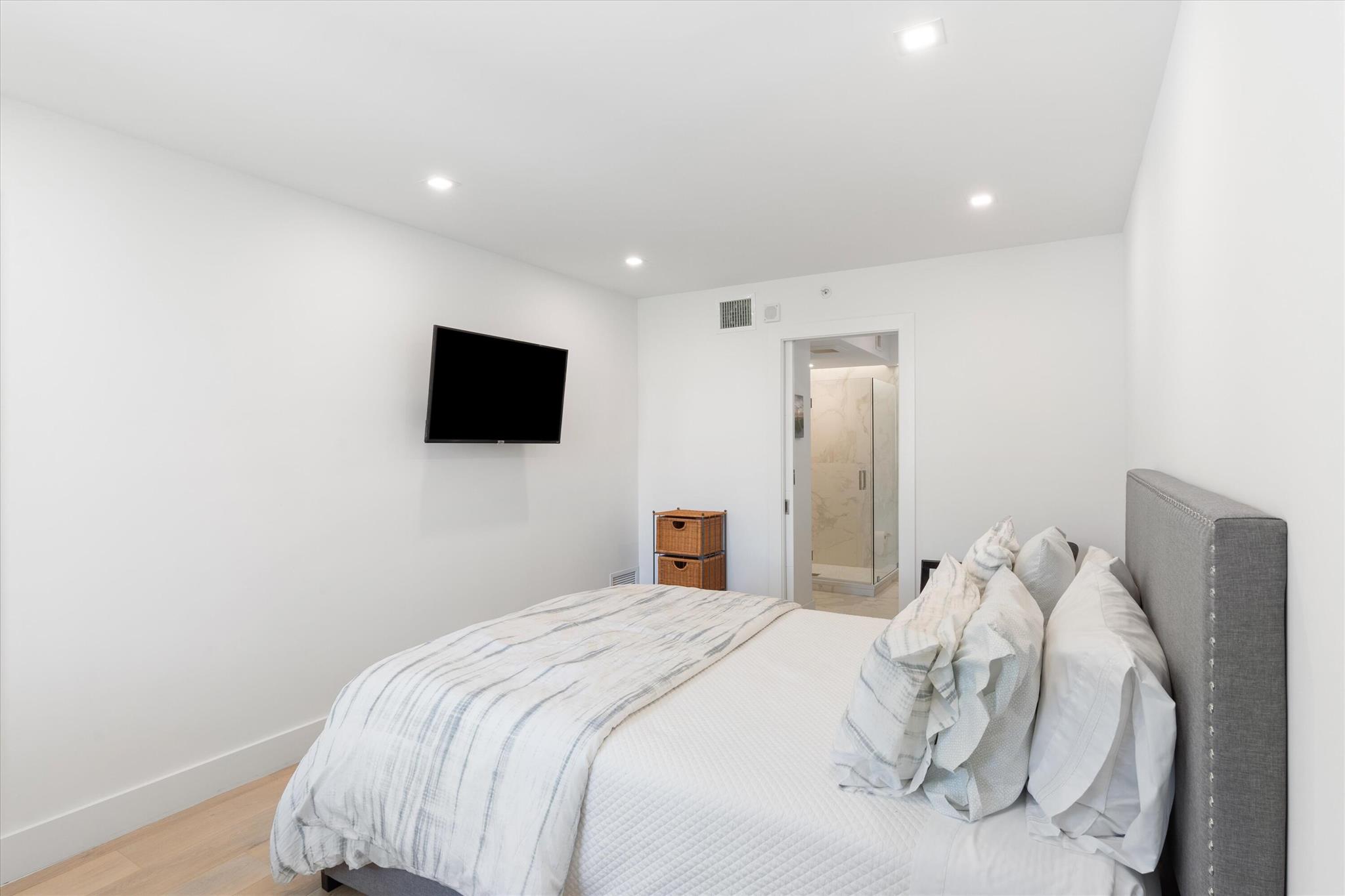 120 SE 5th Avenue 221