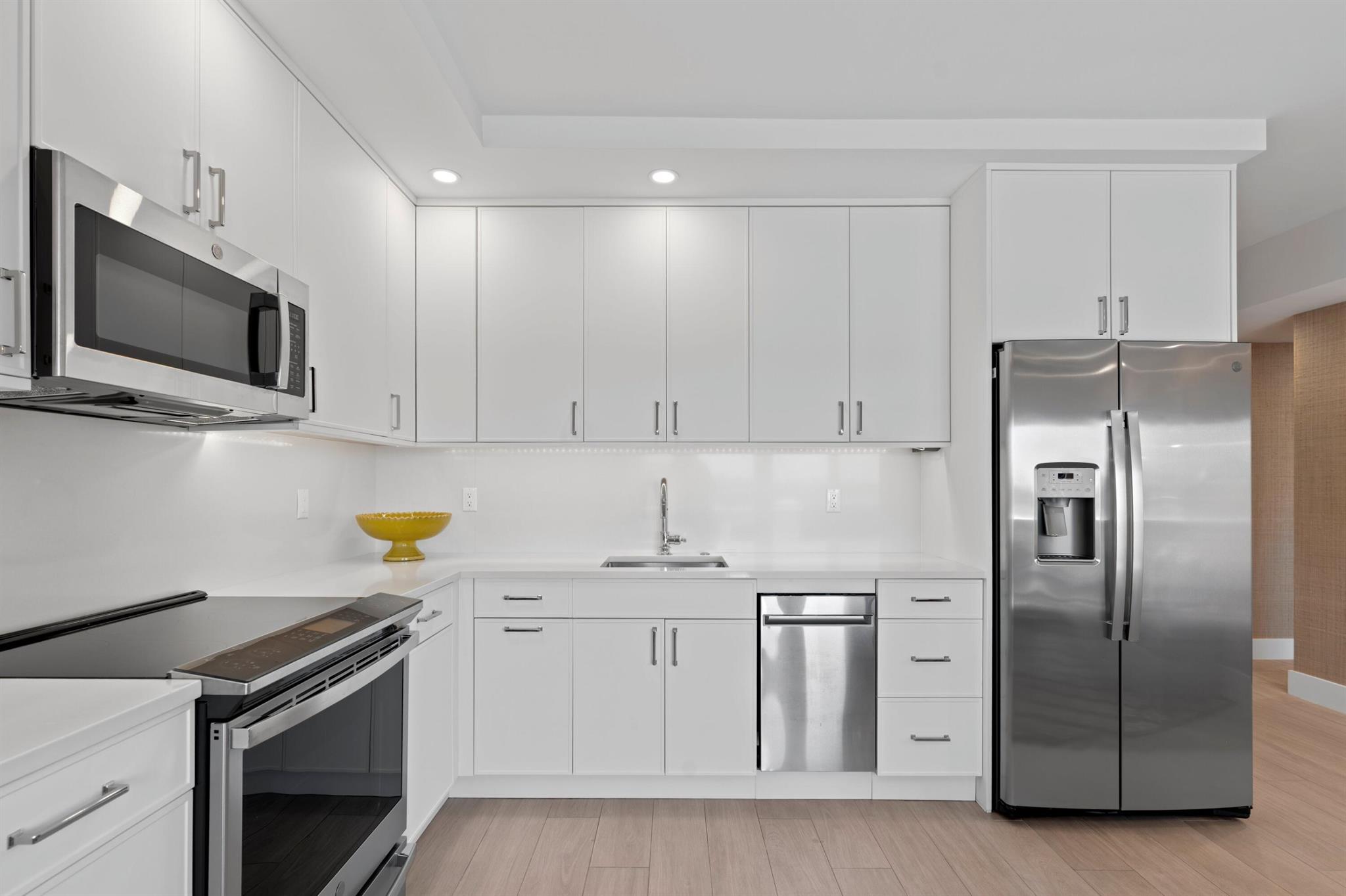 250 Bradley 601 Place 601