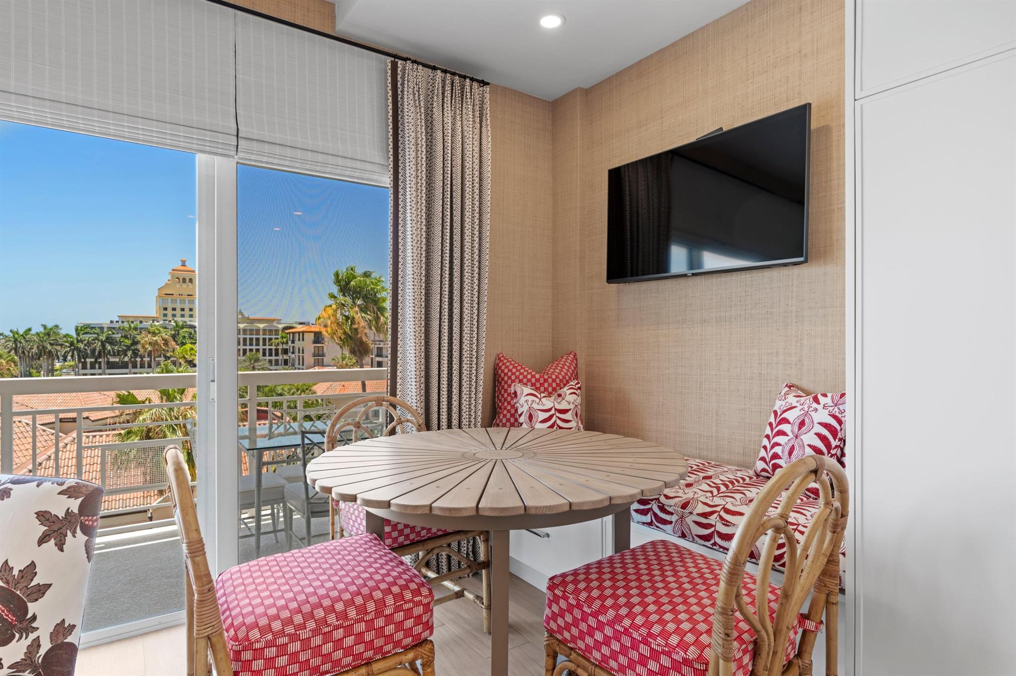 250 Bradley 601 Place 601