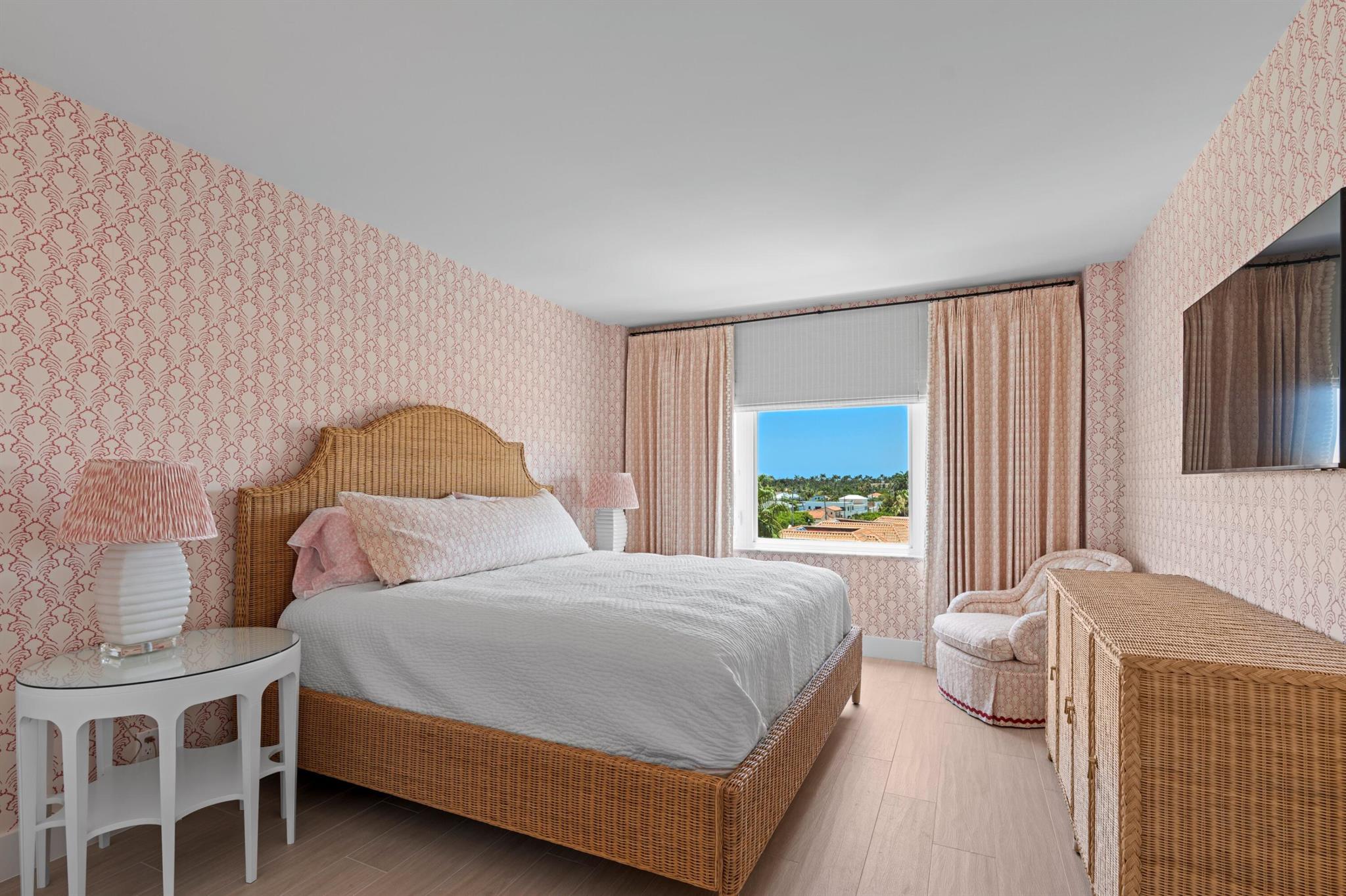 250 Bradley 601 Place 601