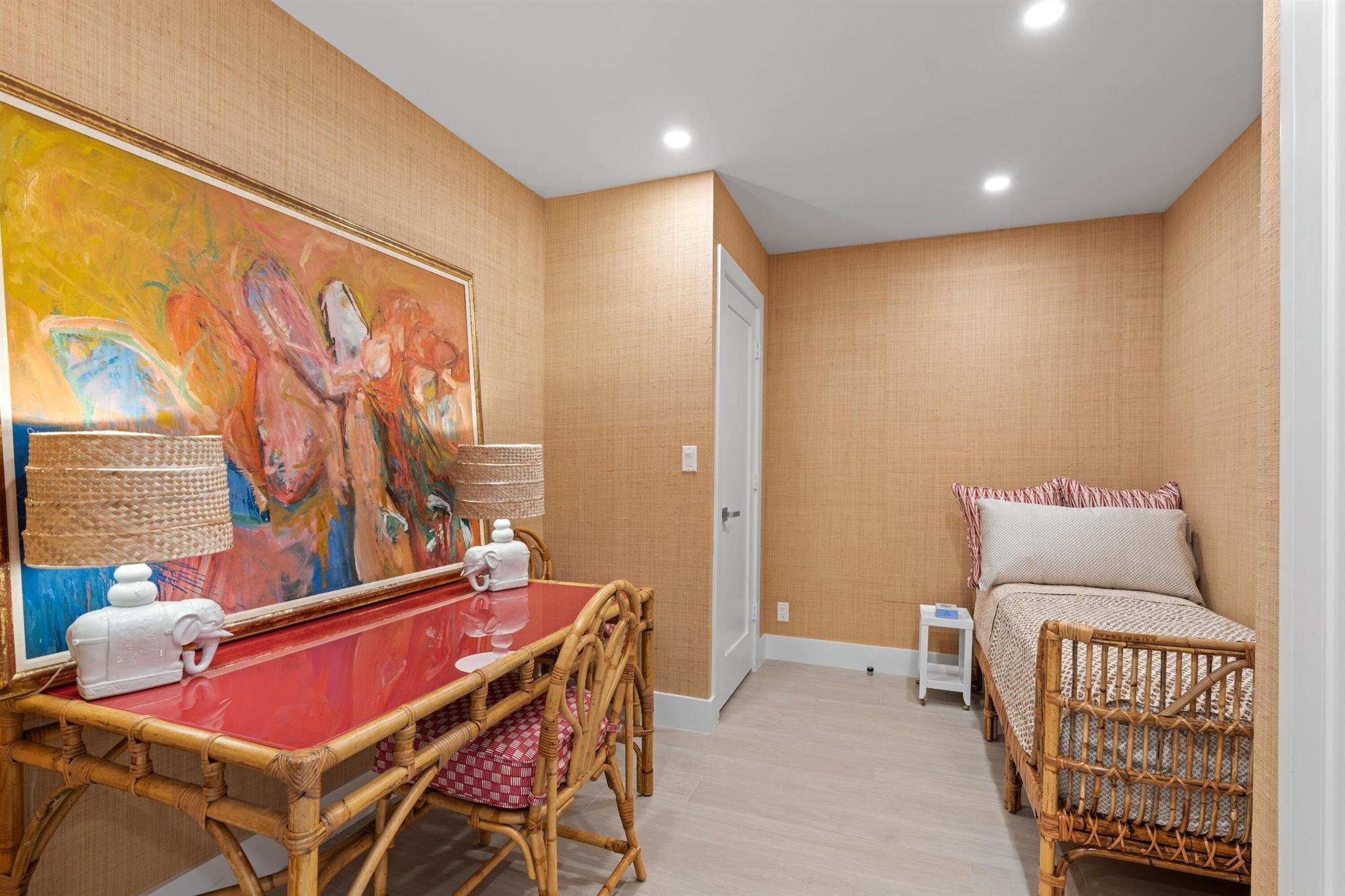 250 Bradley 601 Place 601