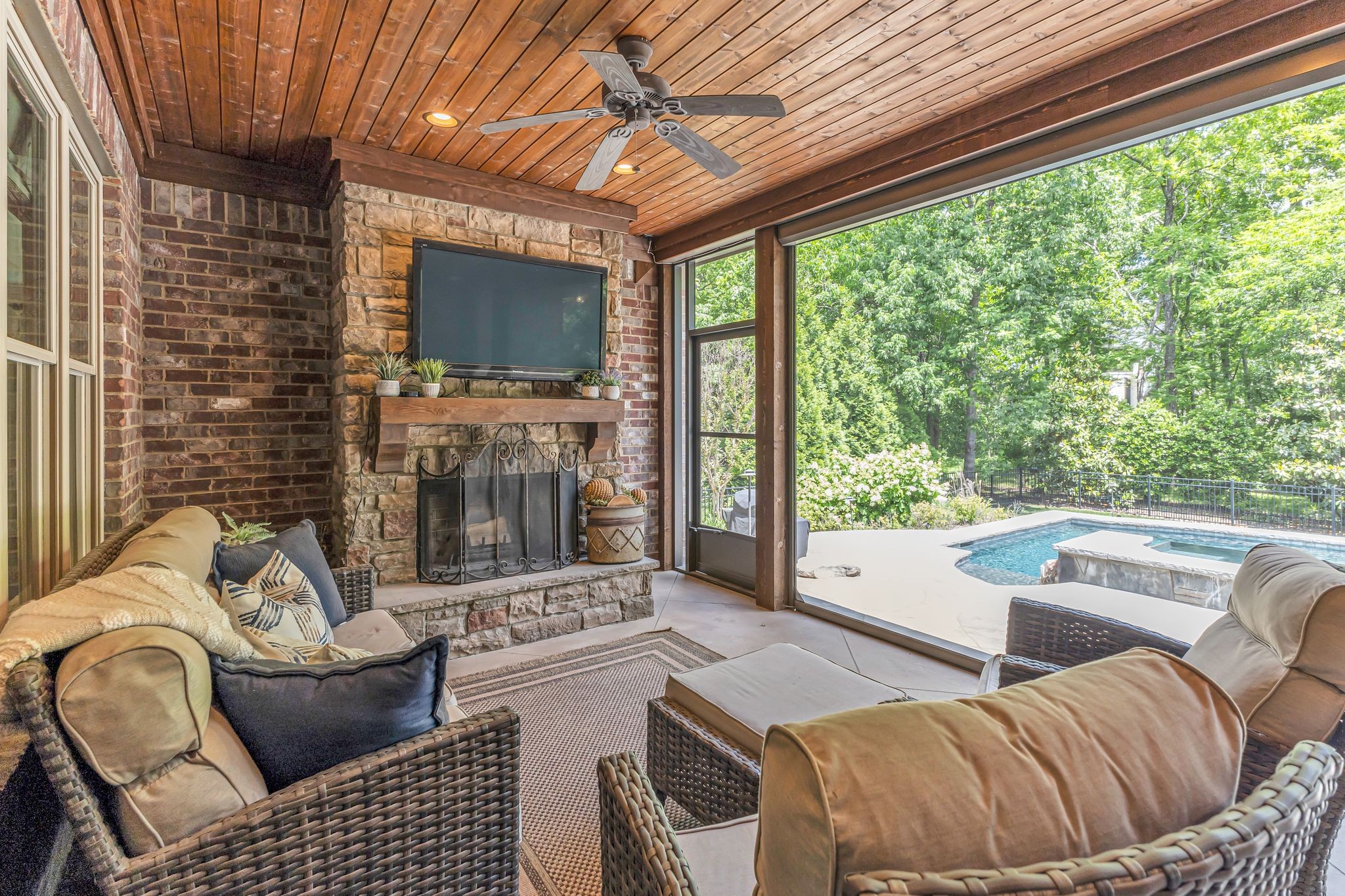 4112 Katherines Br