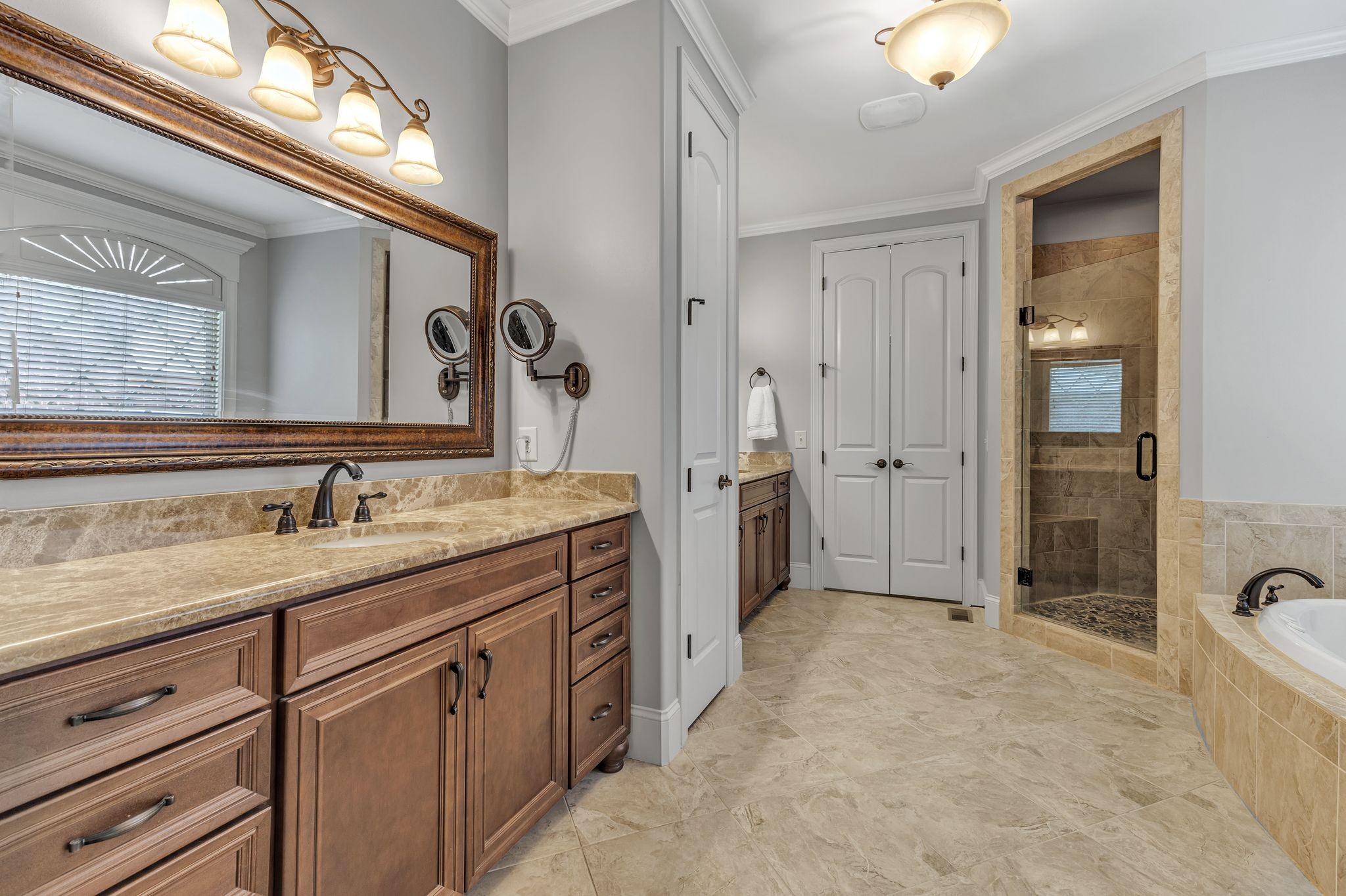 4112 Katherines Br