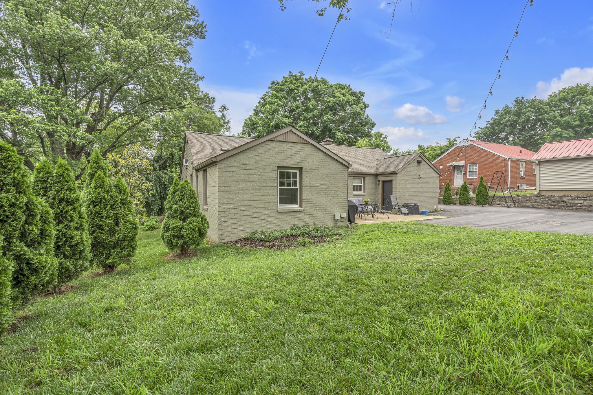 204 Walnut Hill Dr