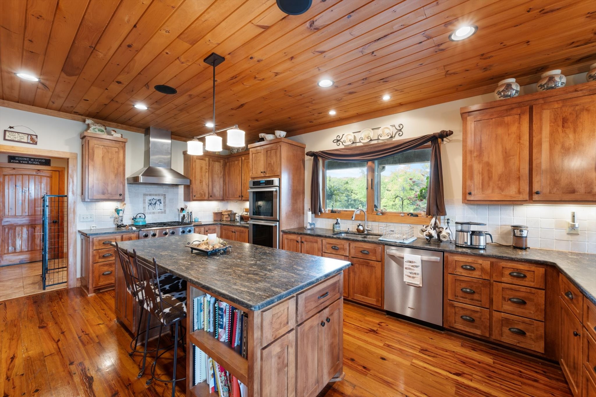 6346 Railroad Rd