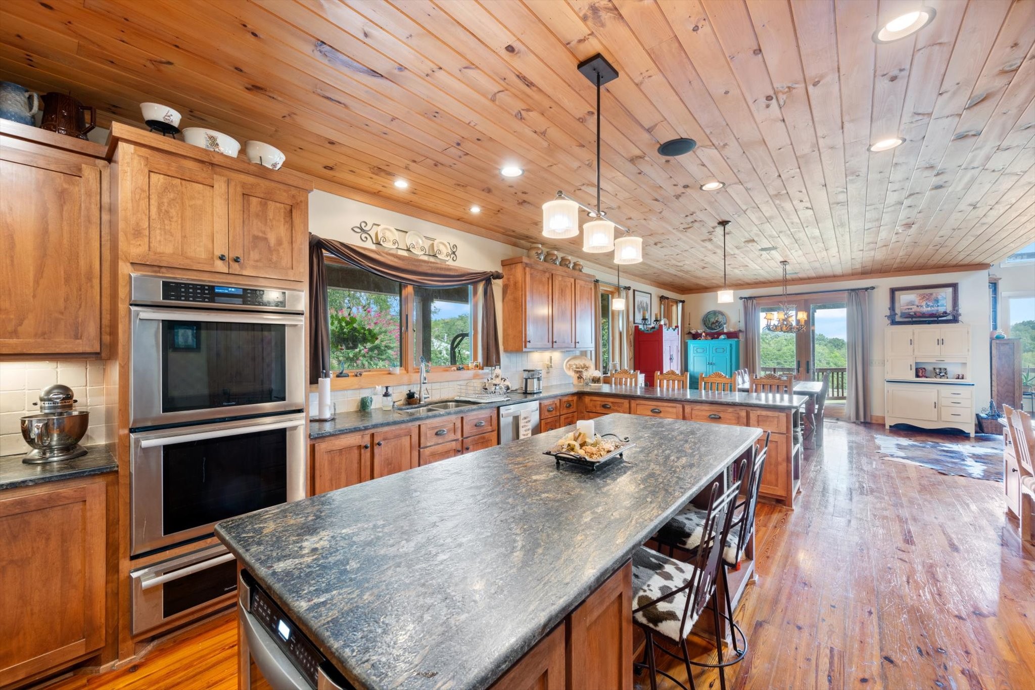 6346 Railroad Rd