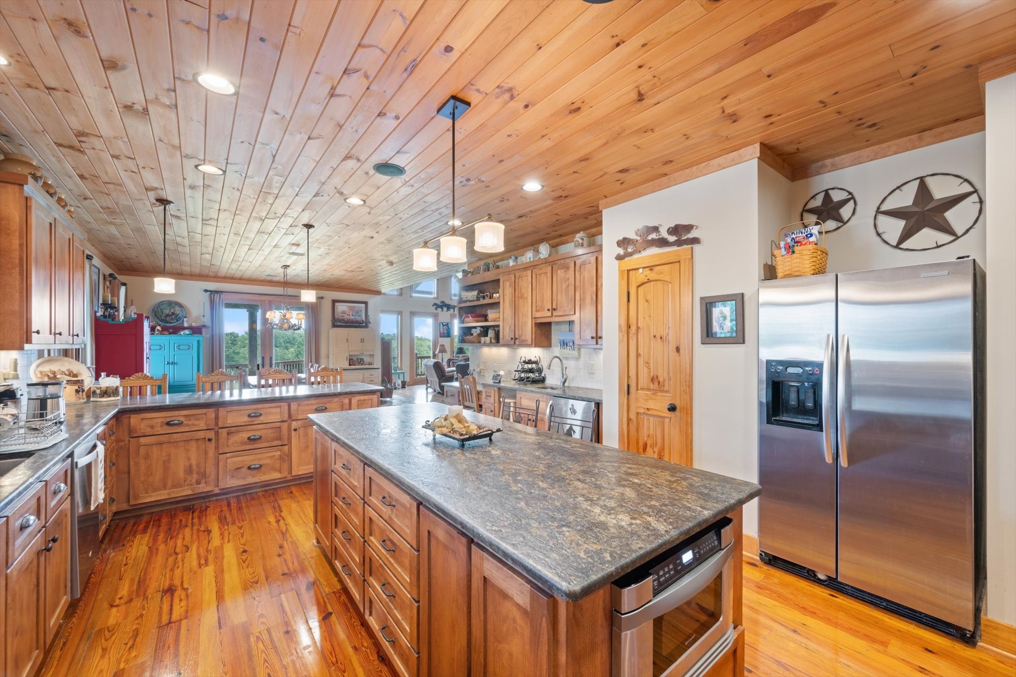6346 Railroad Rd