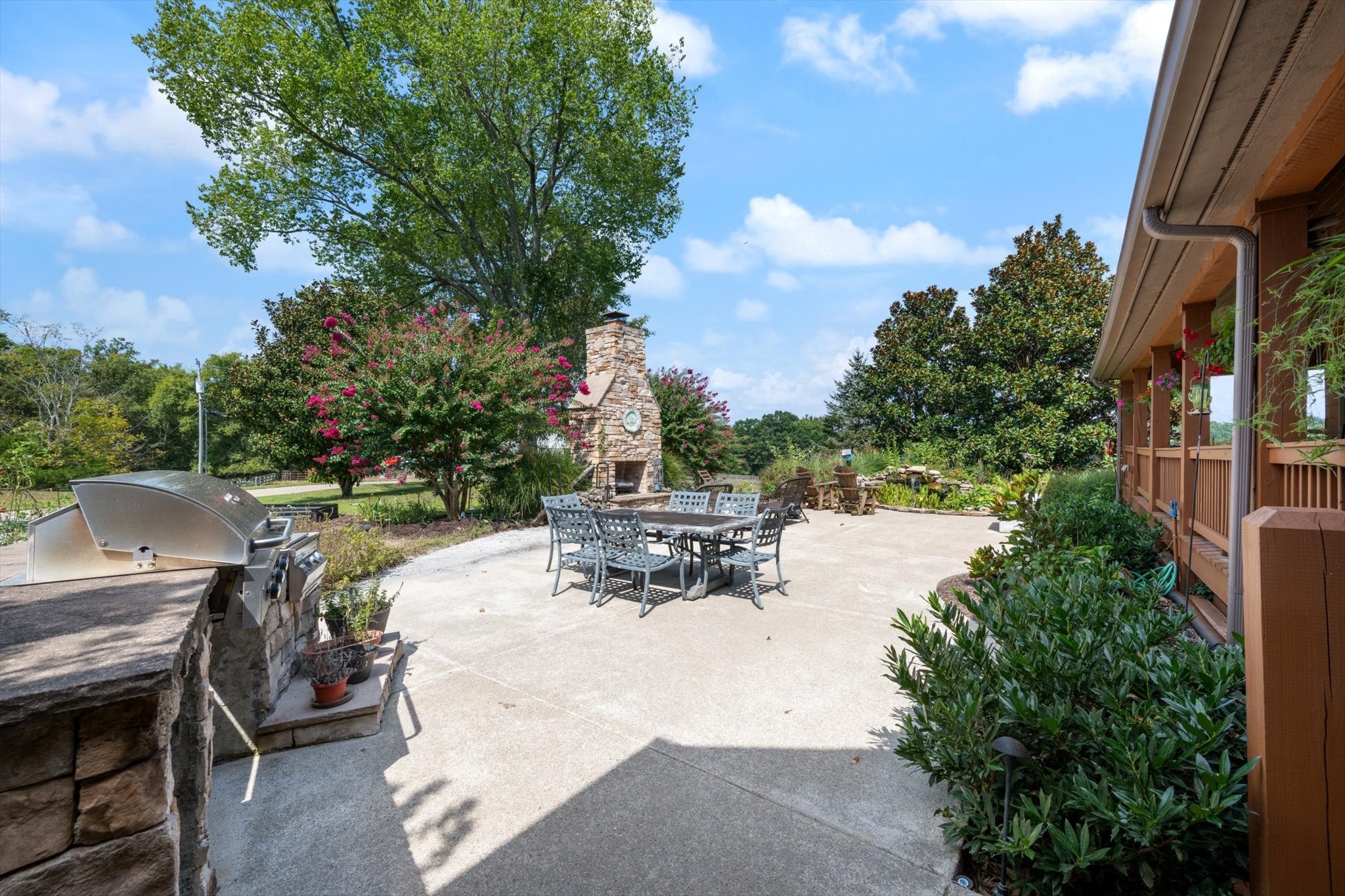 6346 Railroad Rd