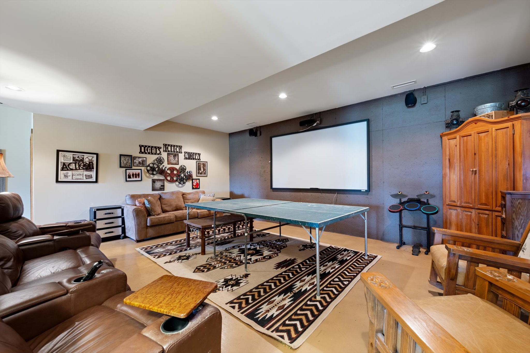 6346 Railroad Rd
