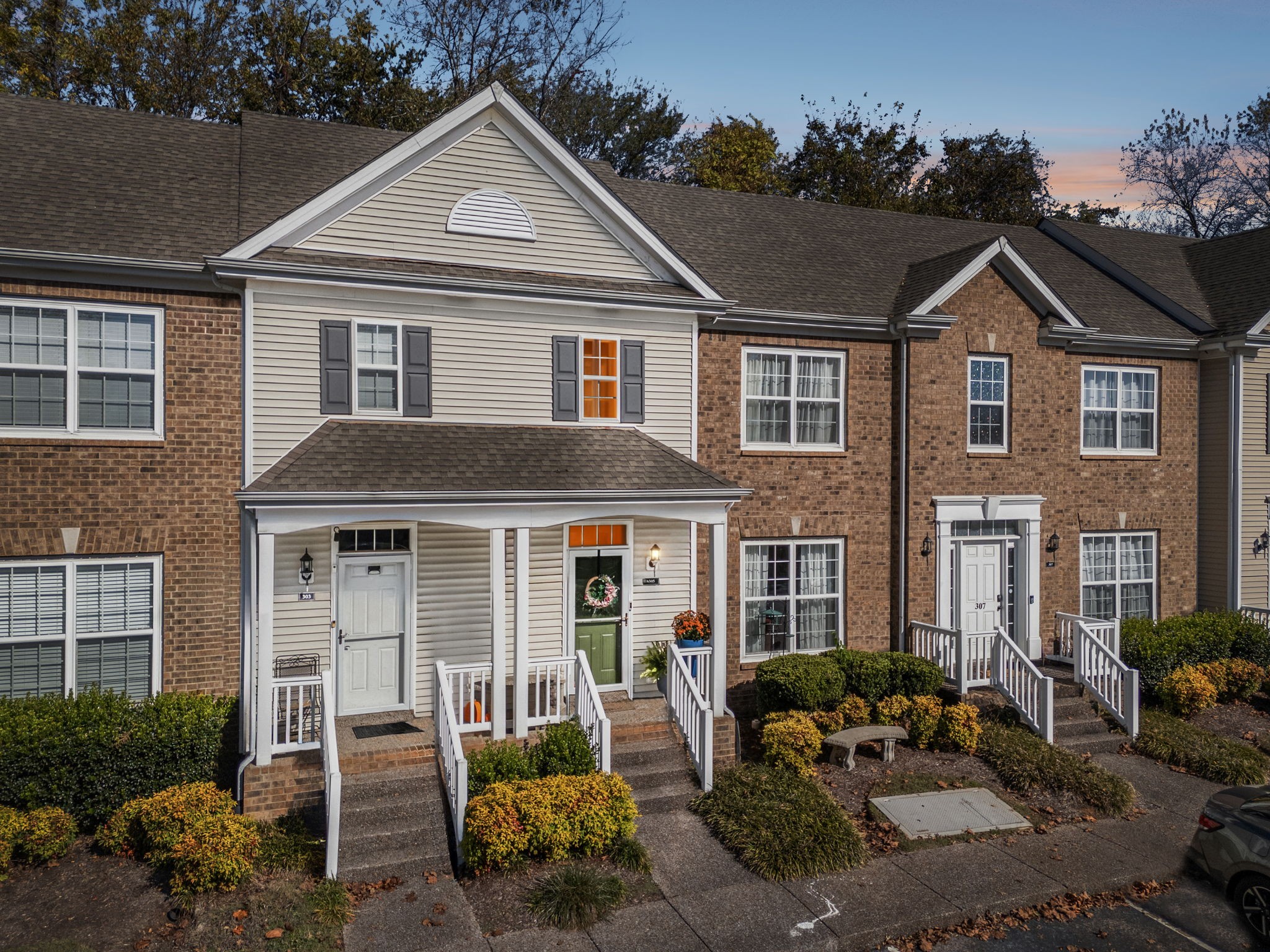 305 Newport Meadows Cir