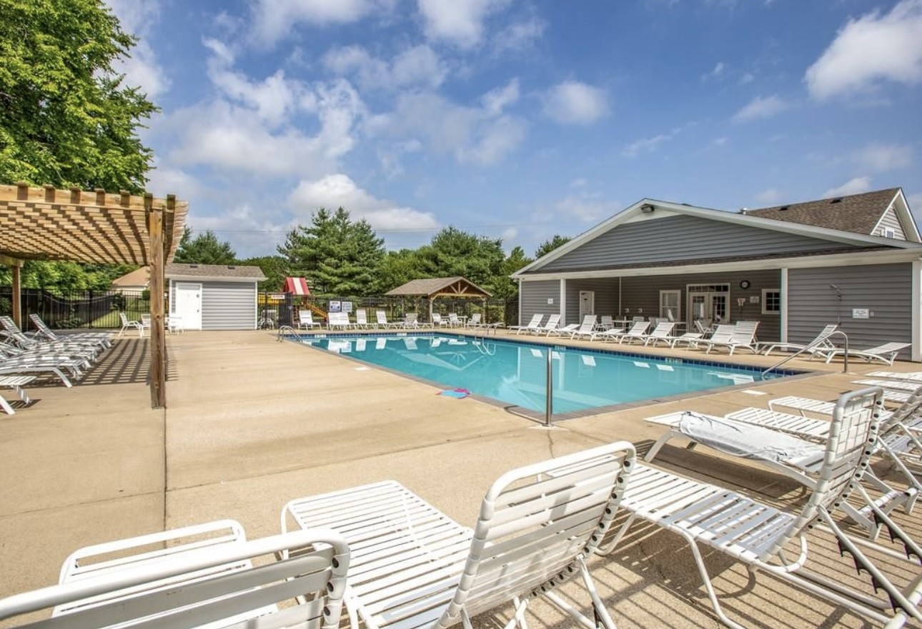 305 Newport Meadows Cir