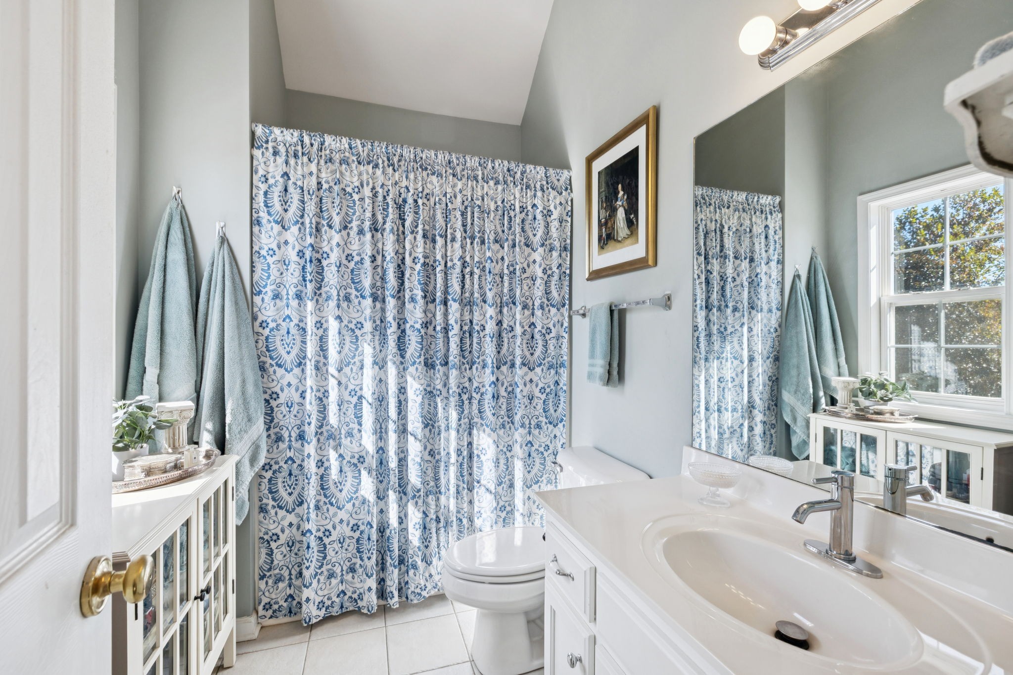305 Newport Meadows Cir
