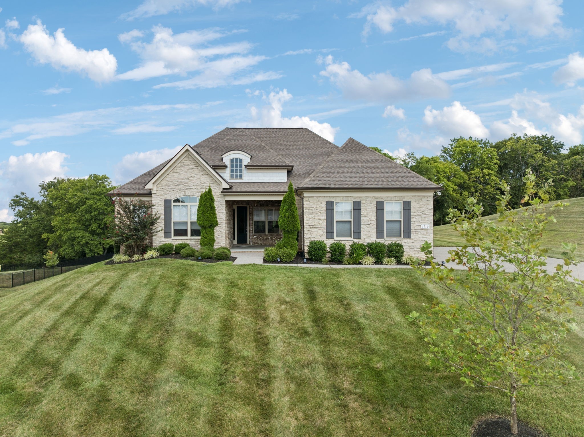 1916 New Bristol Ln